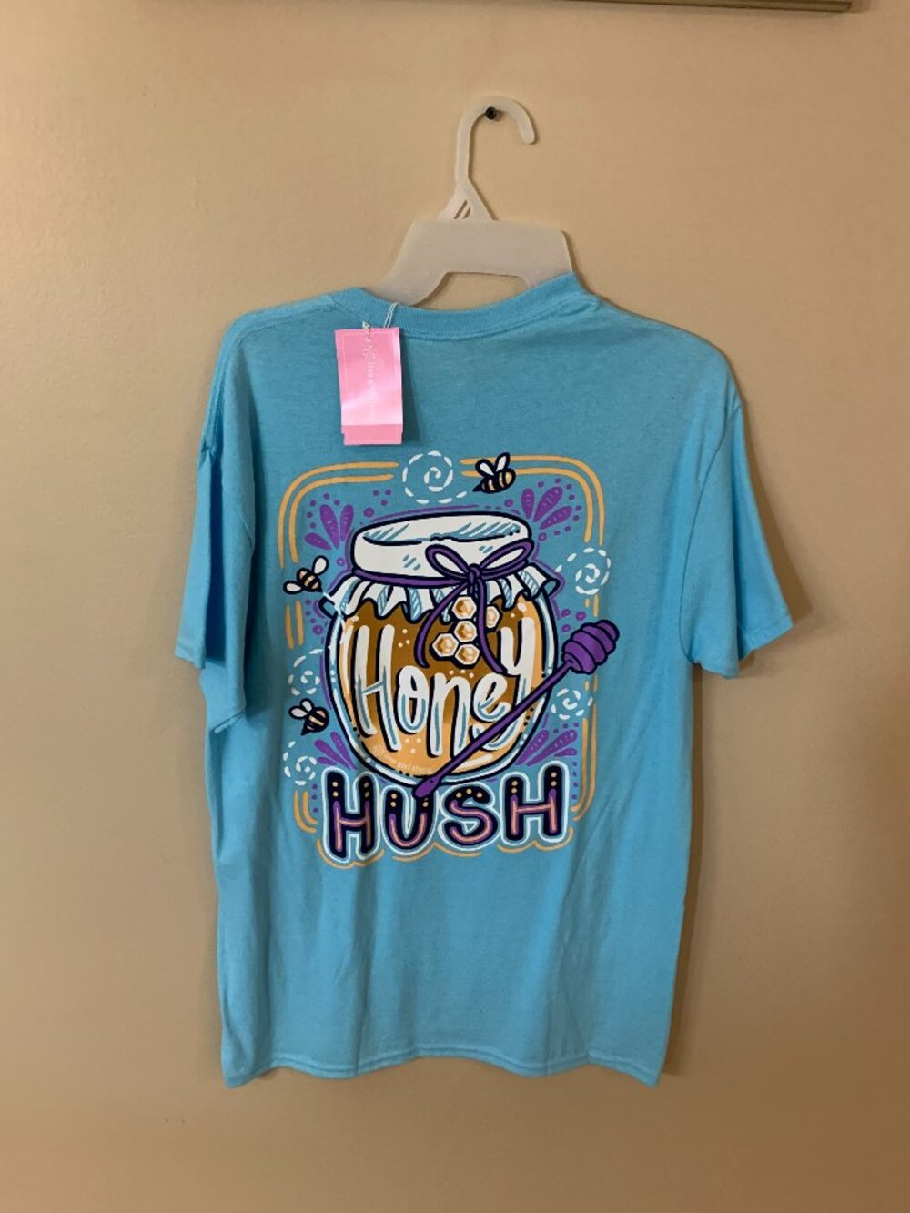 ITSA GIRL THING  Tee Shirt  Size-MD  nwt